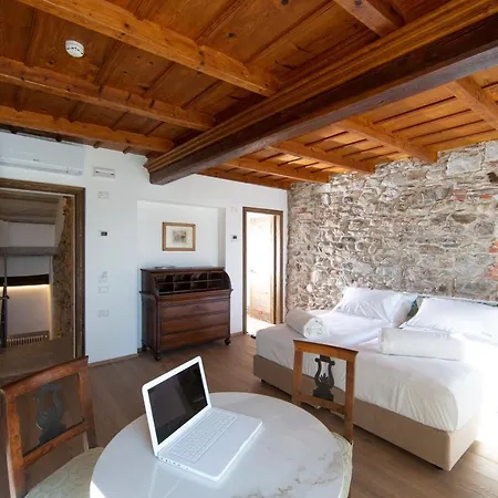 Casa Castagna 1620 B&B