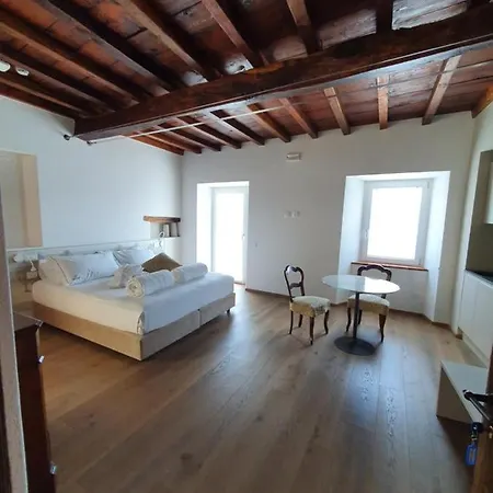Casa Castagna 1620 B&B