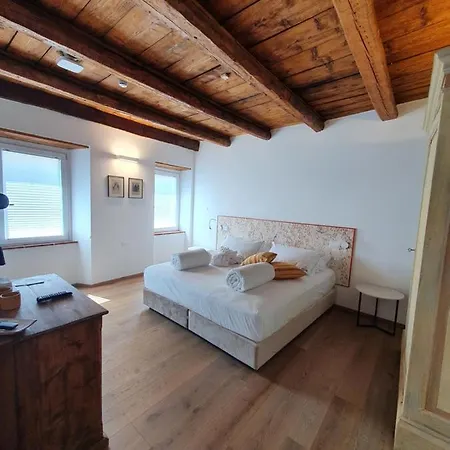 Casa Castagna 1620 B&B 메르고초